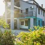 Magdi A-b Apartamento