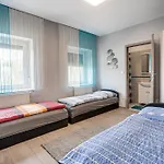 Magdi A-b Apartamento *
