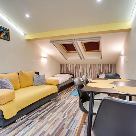 Magdi Vendeghaz A-b Apartment *