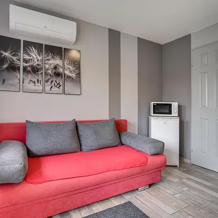 Magdi Vendeghaz A-b Apartment Celldomolk