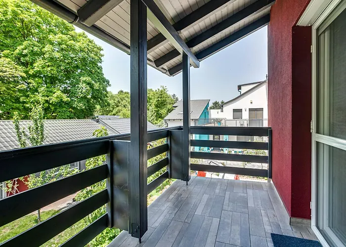 Magdi Vendeghaz A-b アパート *